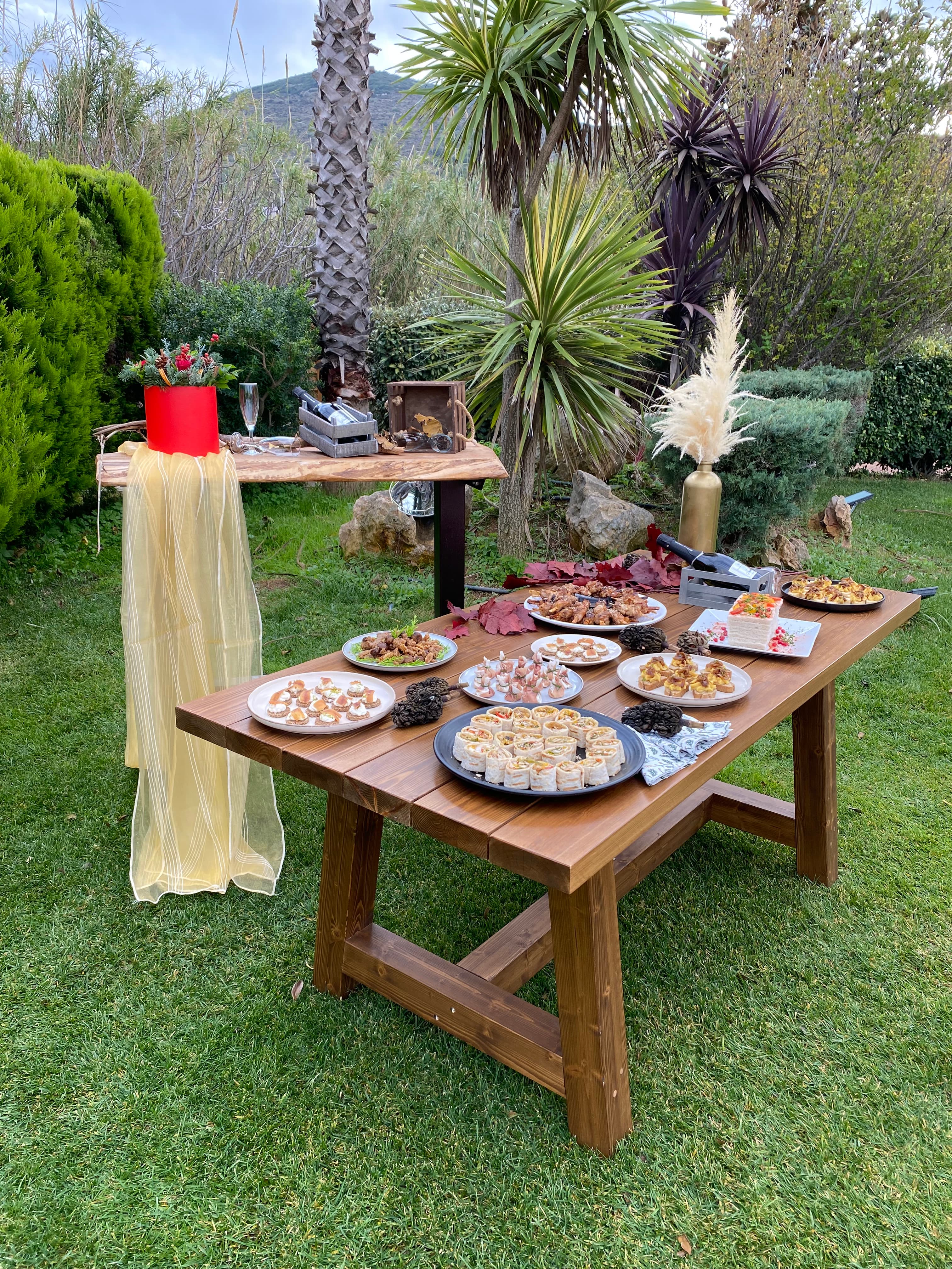Outdoor space with setup